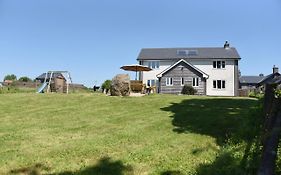 Maen Llwyd